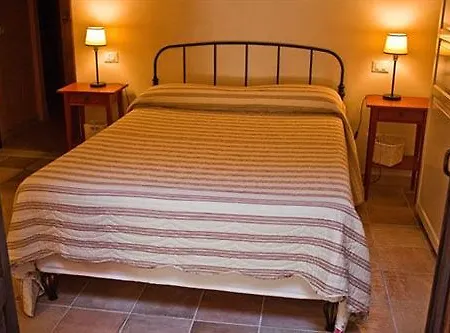 Tenuta Santa Elisabetta פרמו